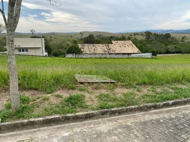 Terreno à Venda em Condomínio | Colinas do Parahyba São José dos Campos/SP