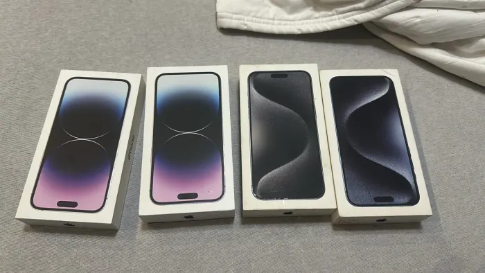 Vendo 2 iPhone 15 pro Max preto 256 gb