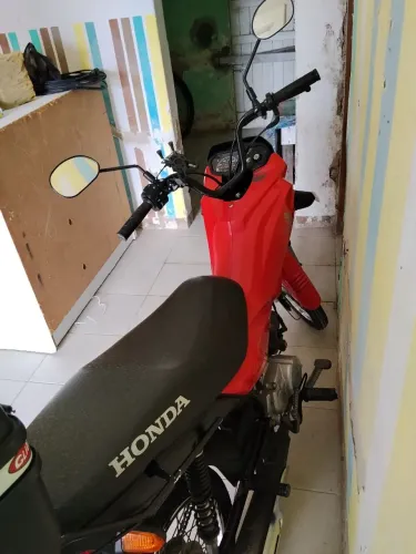 Vende se está moto 