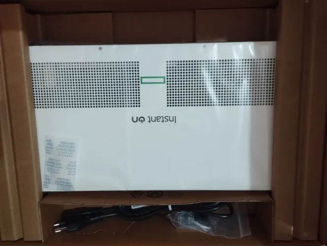 Switch HPE Aruba Instant On 1930 24G 4SFP- Novo e Lacrado