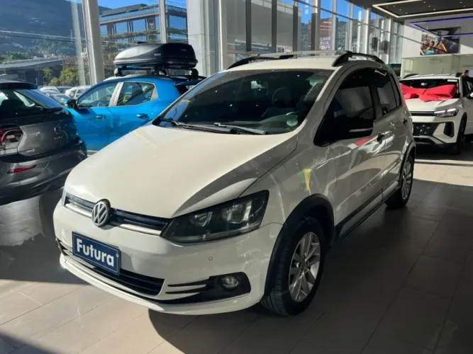 Volkswagen Fox Track 1.0 Flex 12V 5P 2016