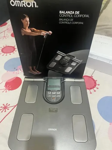 Vendo uma balança de controle corporal