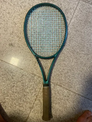 Vendo raquete Wilson blade v9 L4