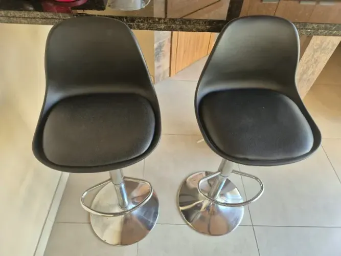 Conjunto de 2 banquetas almofadadas giratórias