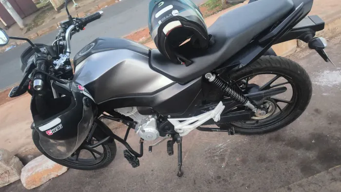 Moto 160