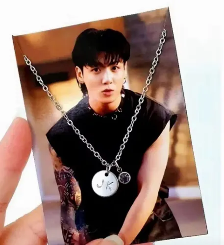 Colar medalha Jungkook BTS - aço inoxidável