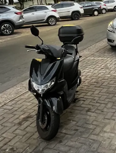 OPORTUNIDADE ÚNICA! MOTO AUTOMÁTICA!