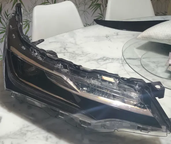 Farol original Corolla XRS (2017 a 2019)