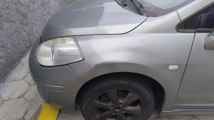 Nissan Tiida SL 1.8/1.8 Flex 16V Aut. 2011