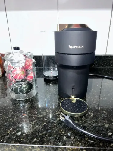 Cafeteira Nespresso Vertuo Pop