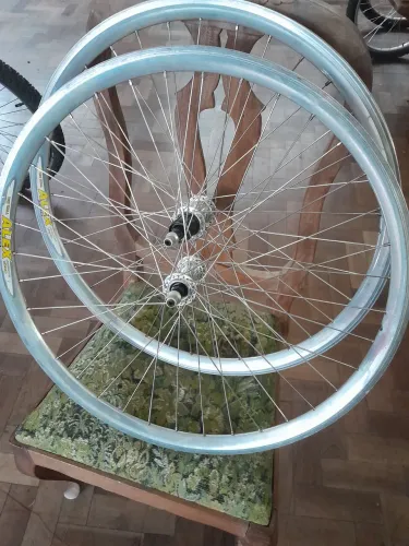 Rodas de bicicleta aro 26 com cubos k7 7v