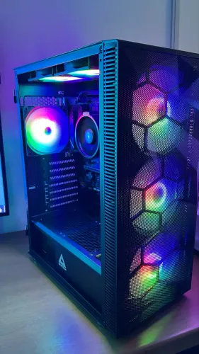 PC GAMER DE ENTRADA