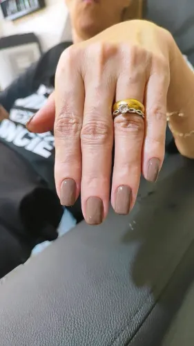 Preciso de uma manicure
