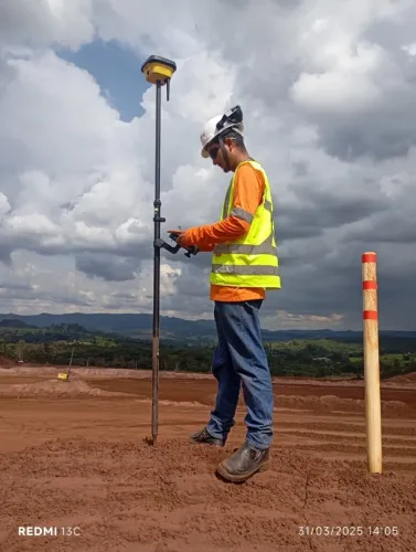 Serviços de topografia e agrimensura - Topógrafo em Minas Gerais 