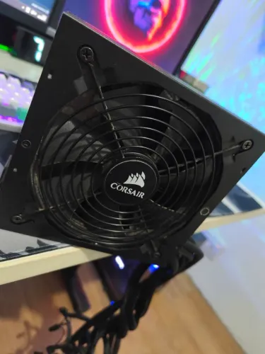 Fonte corsair cx750 
