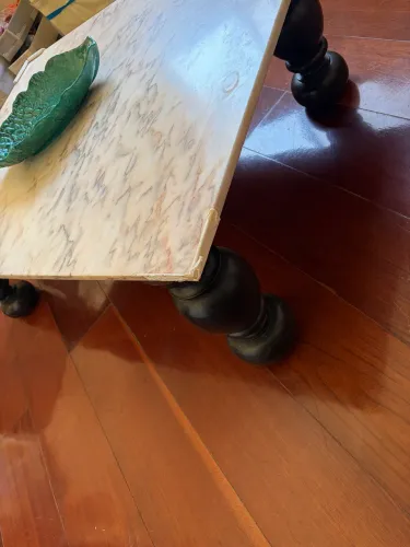 Mesa de centro mármore Carrara pérola.