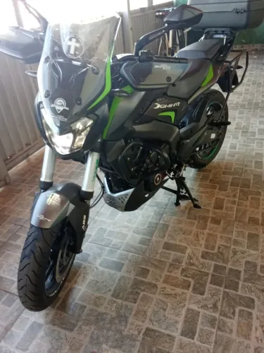 DOMINAR 400 MUITO BEM CONSERVADA