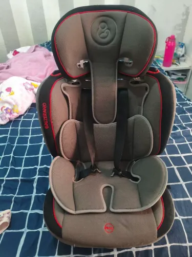 Cadeirinha de bebê, crianças, de carro.