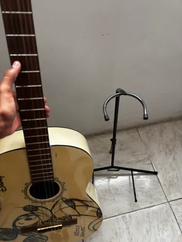 VIOLÃO