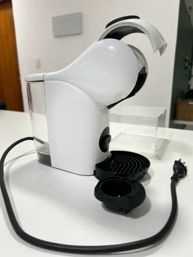 Cafeteira Nescafé Dolce Gusto Mini Me Arno Branca ? Pouquíssimo usada