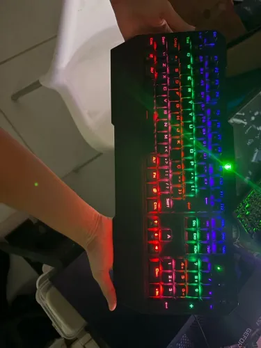 Teclado mecânico T-dagger Battleship Rainbow ( usado )