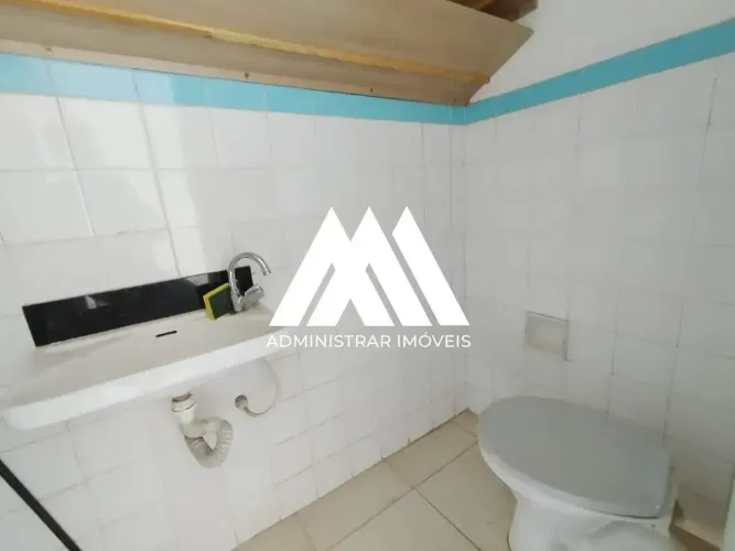 Alugo loja comercial em Itaúna com excelente localização!