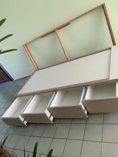 Cama solteiro com gavetas