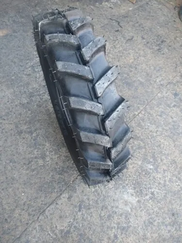 Pneu recauchutado 8.00-18 / 800x18 / 8 00 18 / 8.00 18
