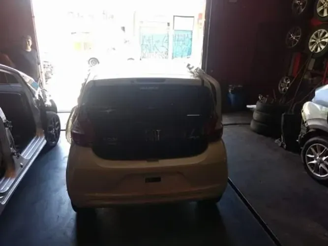 Fiat Mobi 2018 Airbag Motor Porta Retrovisor Capo Farol Lanterna Sucata