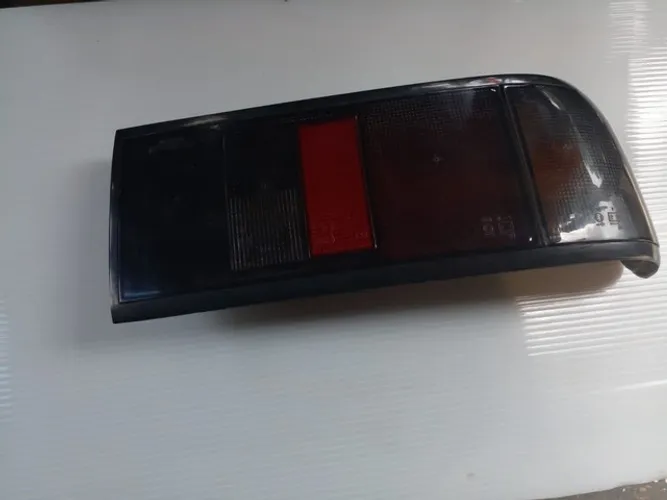 Lanterna direita fumê Ford Verona original 