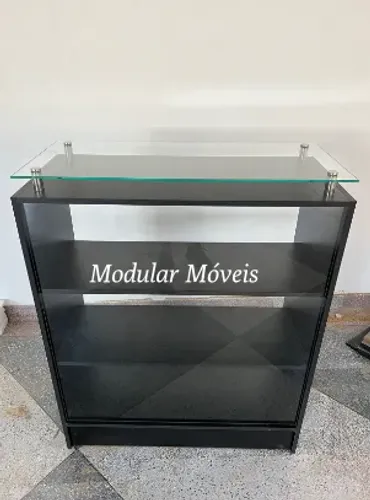 Balcão Vitrine com Tampo de Vidro - Preto