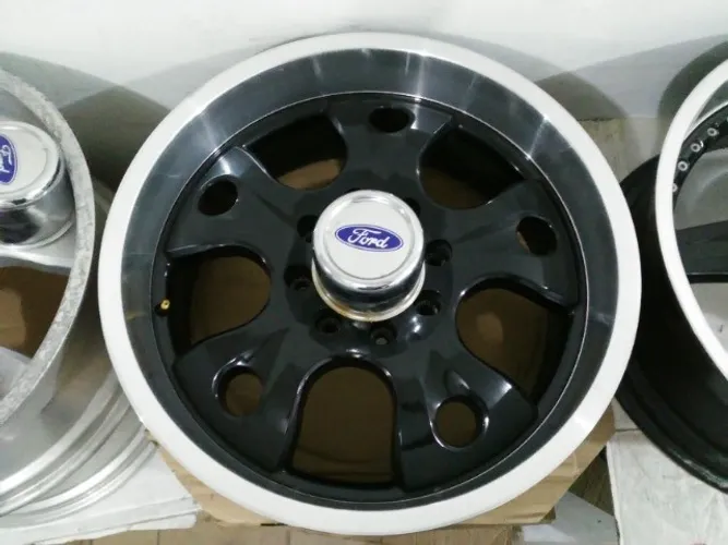 Roda Aro 22 Ford 8x108 Preta Borda Prateada