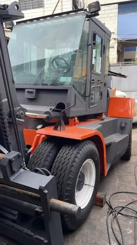 Empilhadeira Doosan, D110S-5, capacidade 11.000Kg, torre padrão 5.000mm