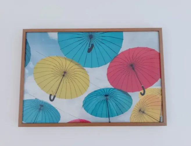Quadro retangular em moldura de madeira 62 x 42 cm - "Arte Própria"