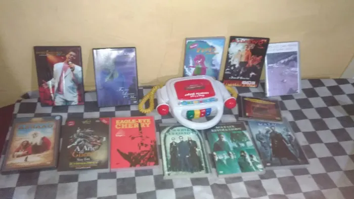 Dvd Emilio Santiago Pagode Mpb, bom estado, envio qq local. E outros.