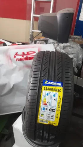 pneu 225/45 17 landsail runflat ls388 - excelente estado