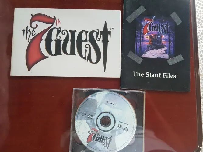 Jogo de PC antigo ' The 7th Guest ', CDs originais com manual.