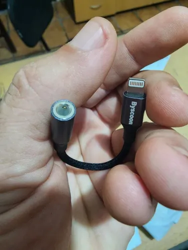 Cabo Lightning para 3.5mm para ouvir suas músicas favoritas!