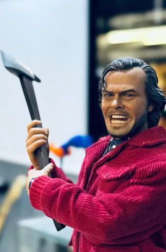 Jack Torrence - O Iluminado - Present Toys 1/6 - Tipo Hot Toys