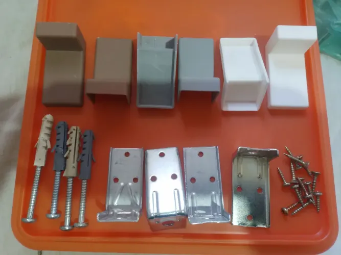 230 kits de cantoneiras/suporte aéreo para móveis com capa