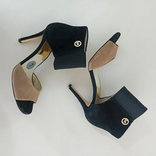 Sandália Michael Kors tam 35 Br