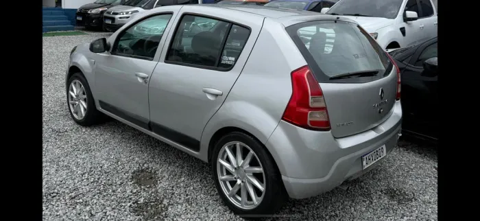 Renault Sandero Authentique Hi-flex 1.6 8V 5P 2012