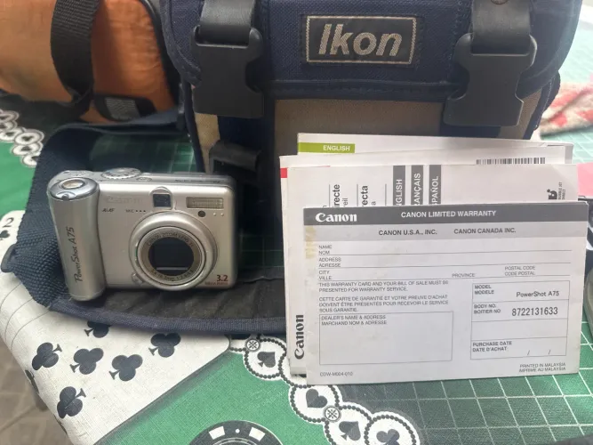 Máquina digital Cânon A75