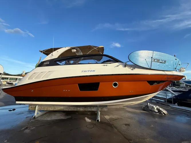 Triton 325 - 2015 x2 Volvo 225 HP ñ Phantom Focker Fs Nx Real