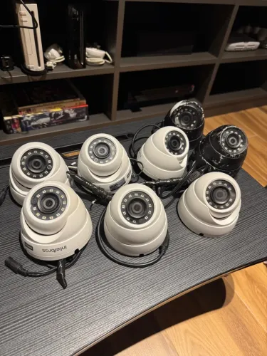 Kit de 8 Câmeras de Segurança - Intelbras 