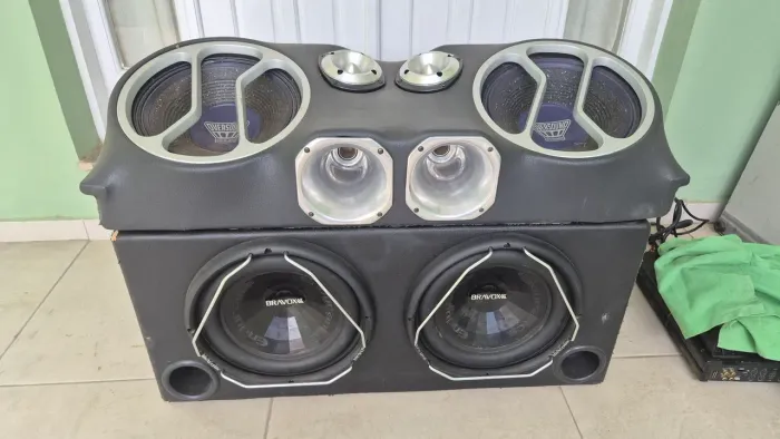 Vendo conjunto de som automotivo