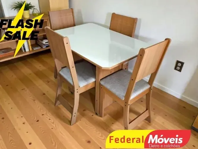Mesa de jantar 4 cadeiras1,10x0,76m