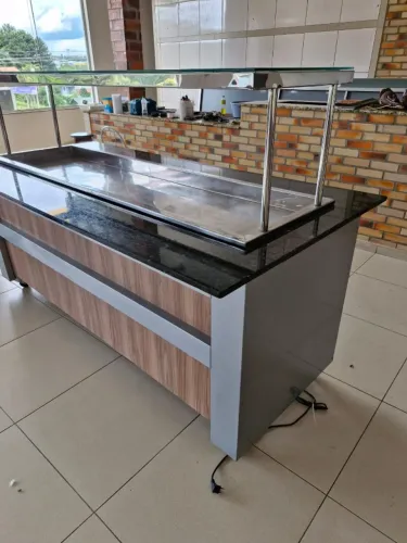 Pista fria para saladas Buffet