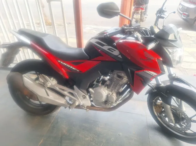 Twister 250 verm 19/19