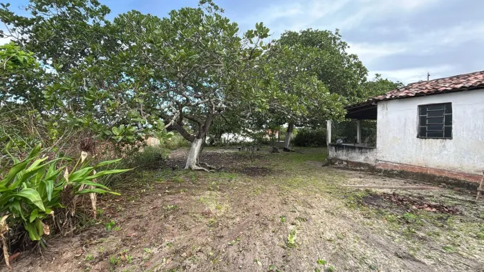 Sítio com Casa em Lugar Tranquilo - 3400 m²